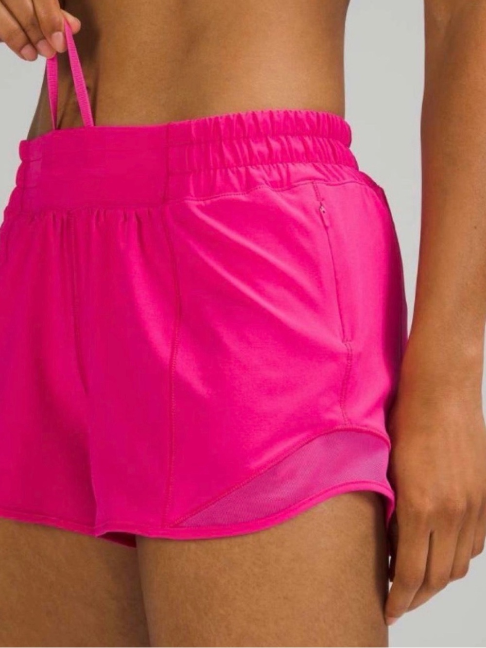 lululemon athletica hotty hot shorts Sz 6